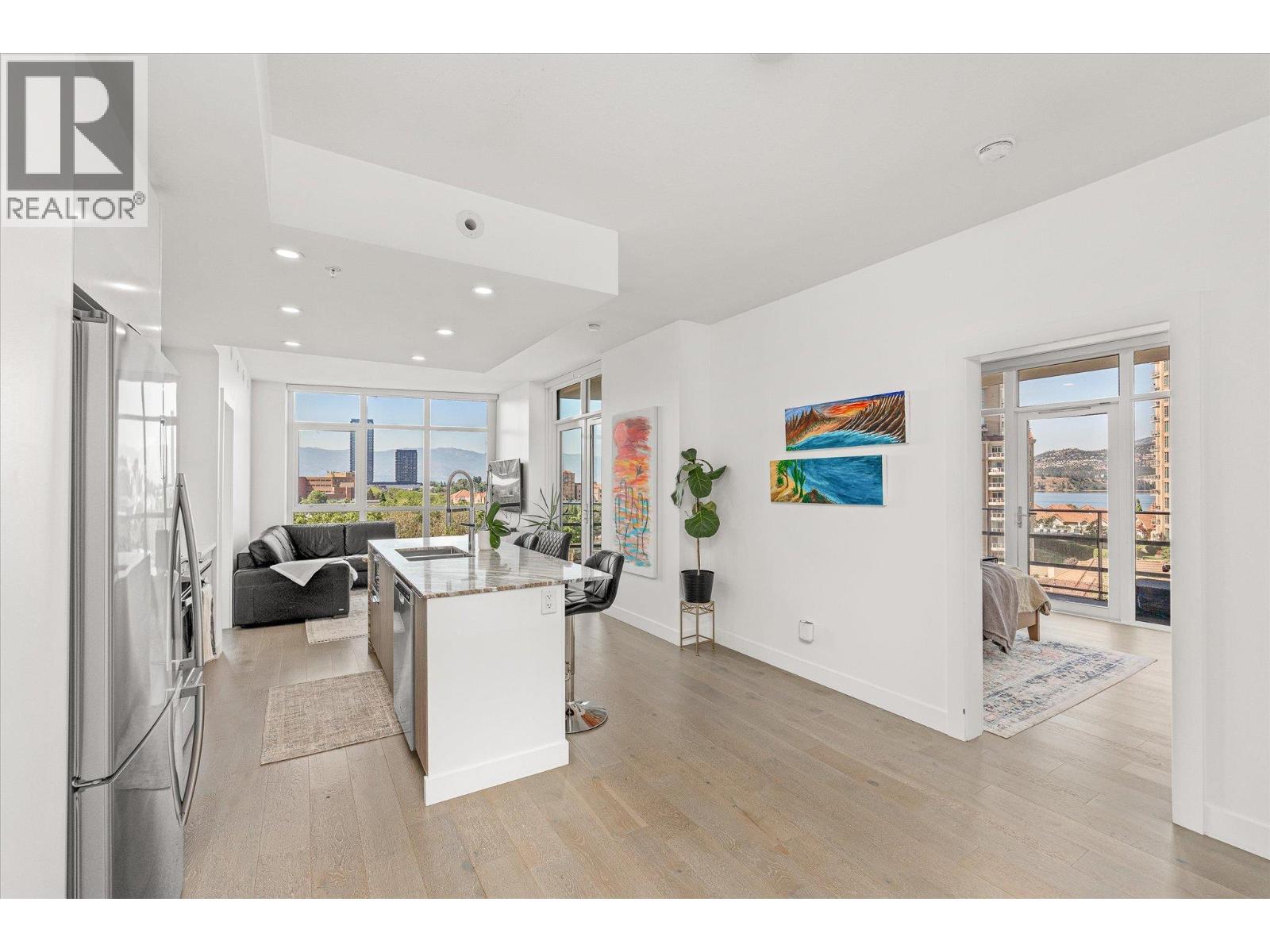 601-1151 Sunset Drive, Kelowna, BC, V1Y0G2
