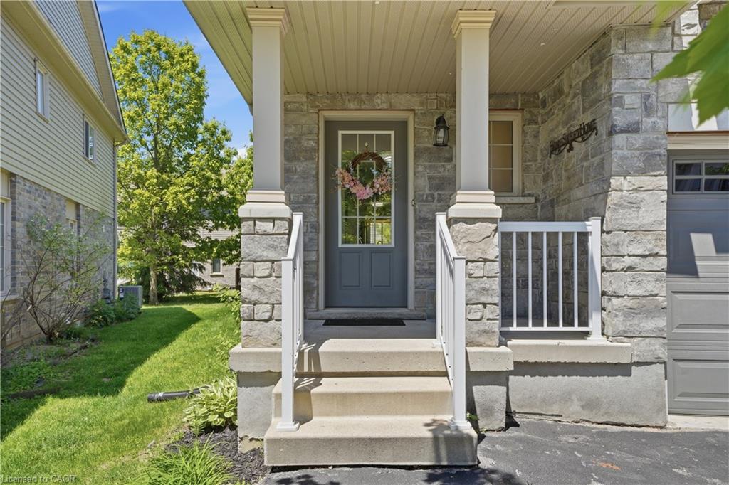 G30-7 Upper Mercer Street, Kitchener, ON, N2A 0B8 photo 2