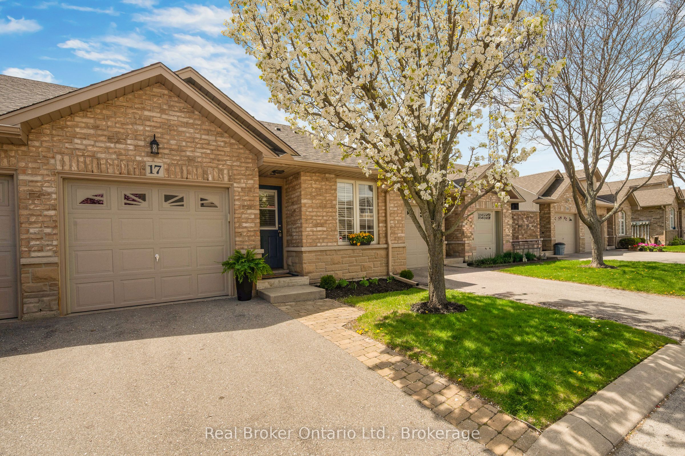 17-751 Rymal Road W, Hamilton, ON, L9B 2Y3 photo 4