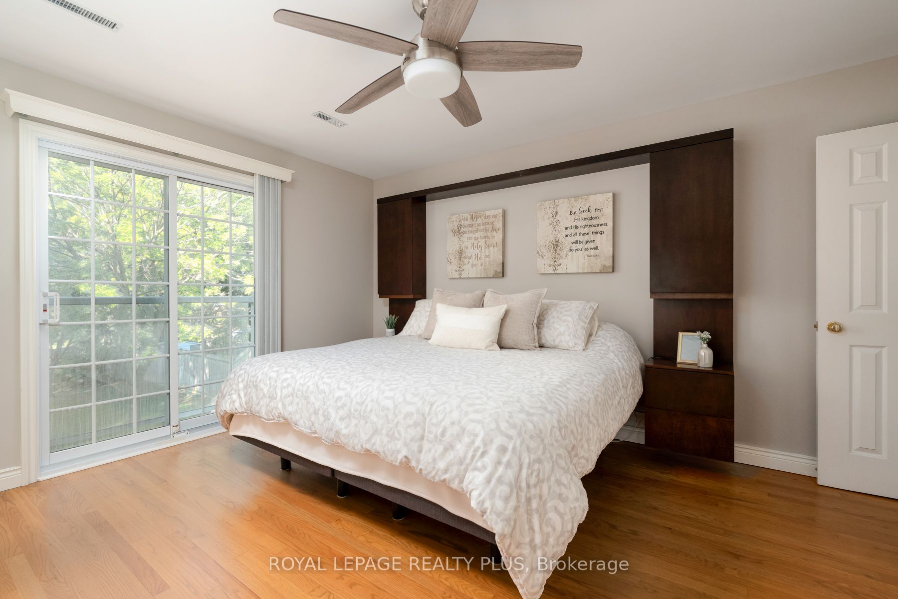 Additional image 3 of 3629 Swirlingleaves Crescent, Mississauga, ON, L4Y 3P7