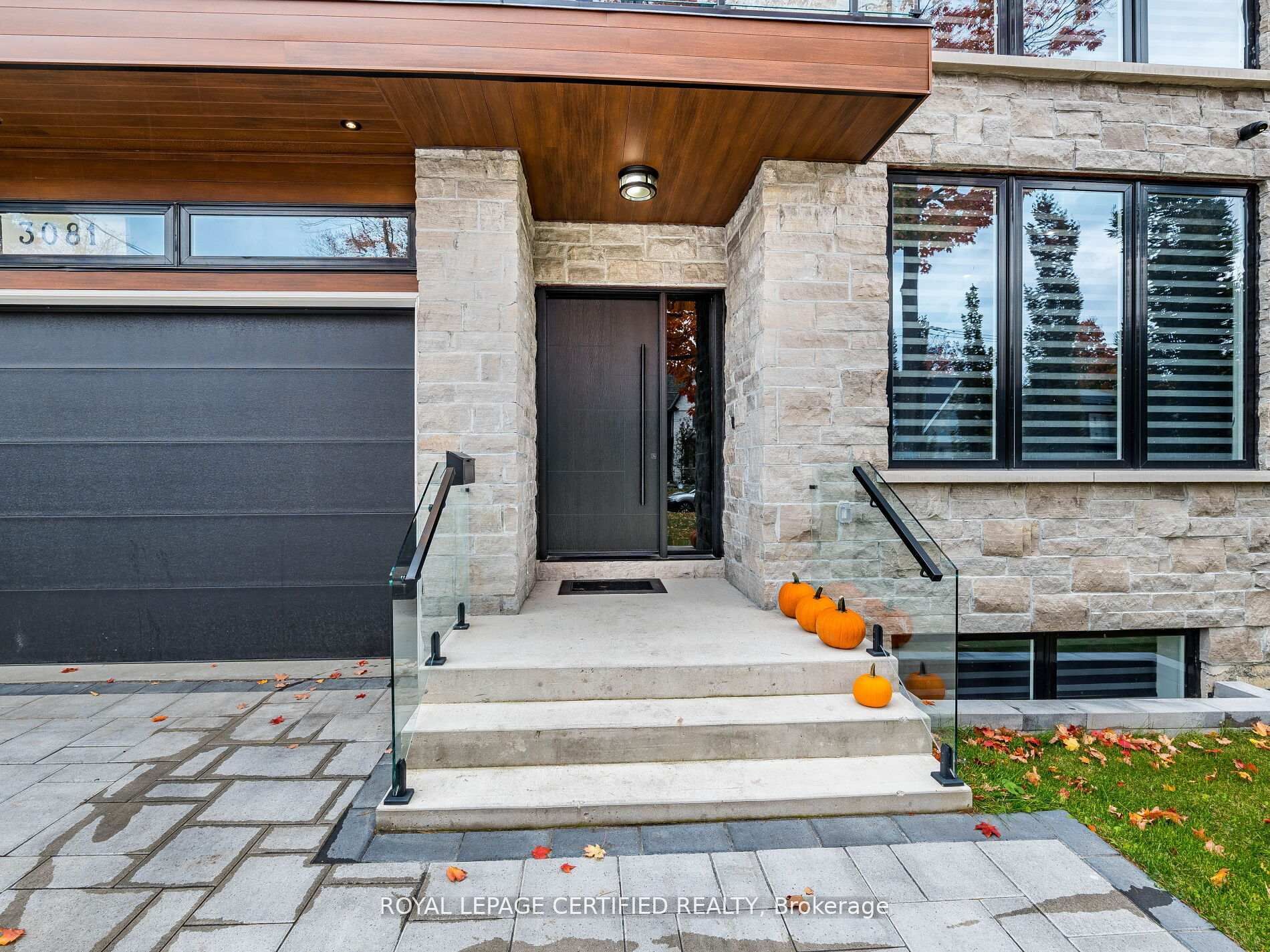 Additional image 3 of 3081 Grenville Drive, Mississauga, ON, L5A 2P6