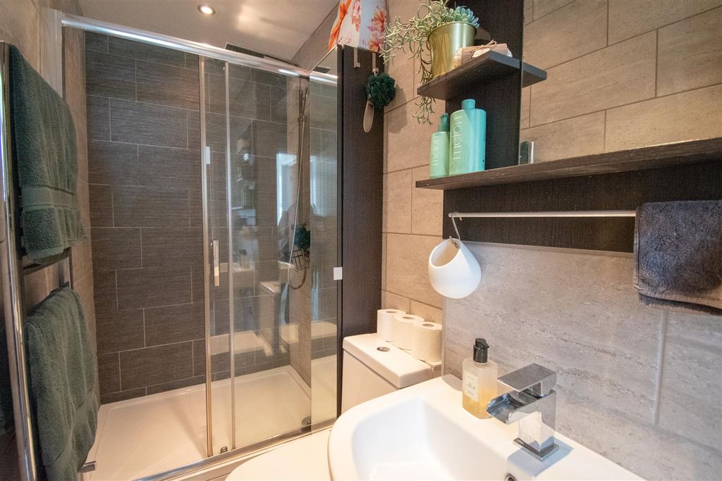 Additional image 15 of 5 bed detached house for saleMilldale Close, Marehay, Ripley DE5