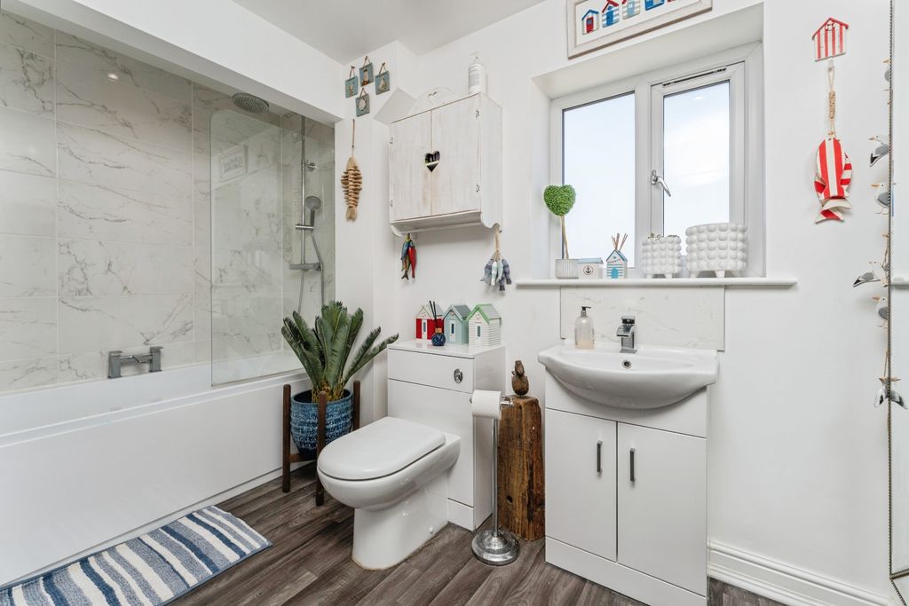 Additional image 14 of 4 bed semi-detached house for salePendyffryn Road, Rhyl LL18