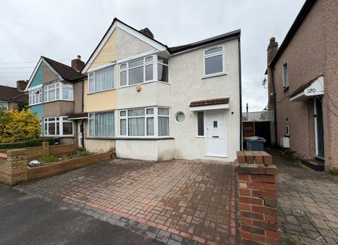 Sunningdale Avenue, Hanworth, Feltham TW13