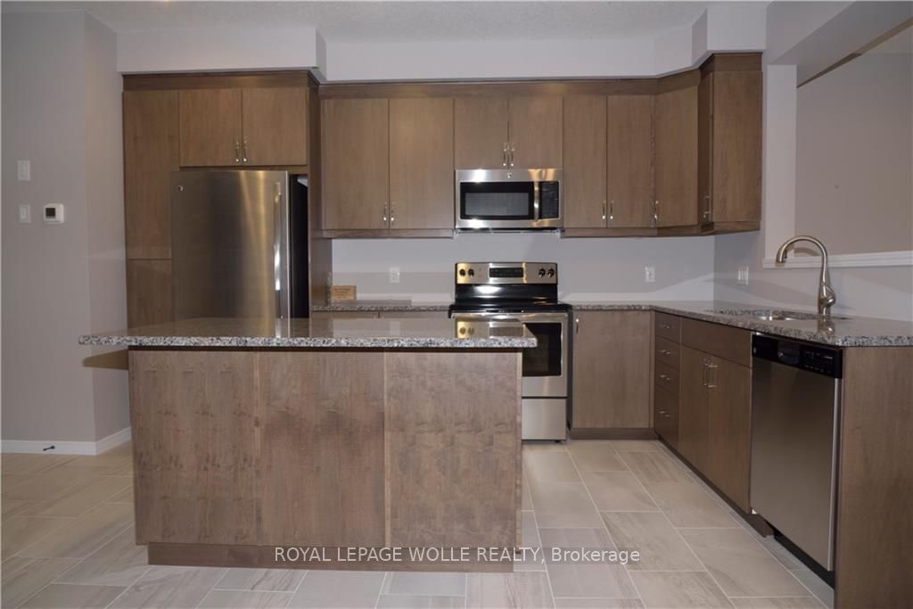 664 Blair Creek Drive, Kitchener, ON, N2P 0E7 photo 5