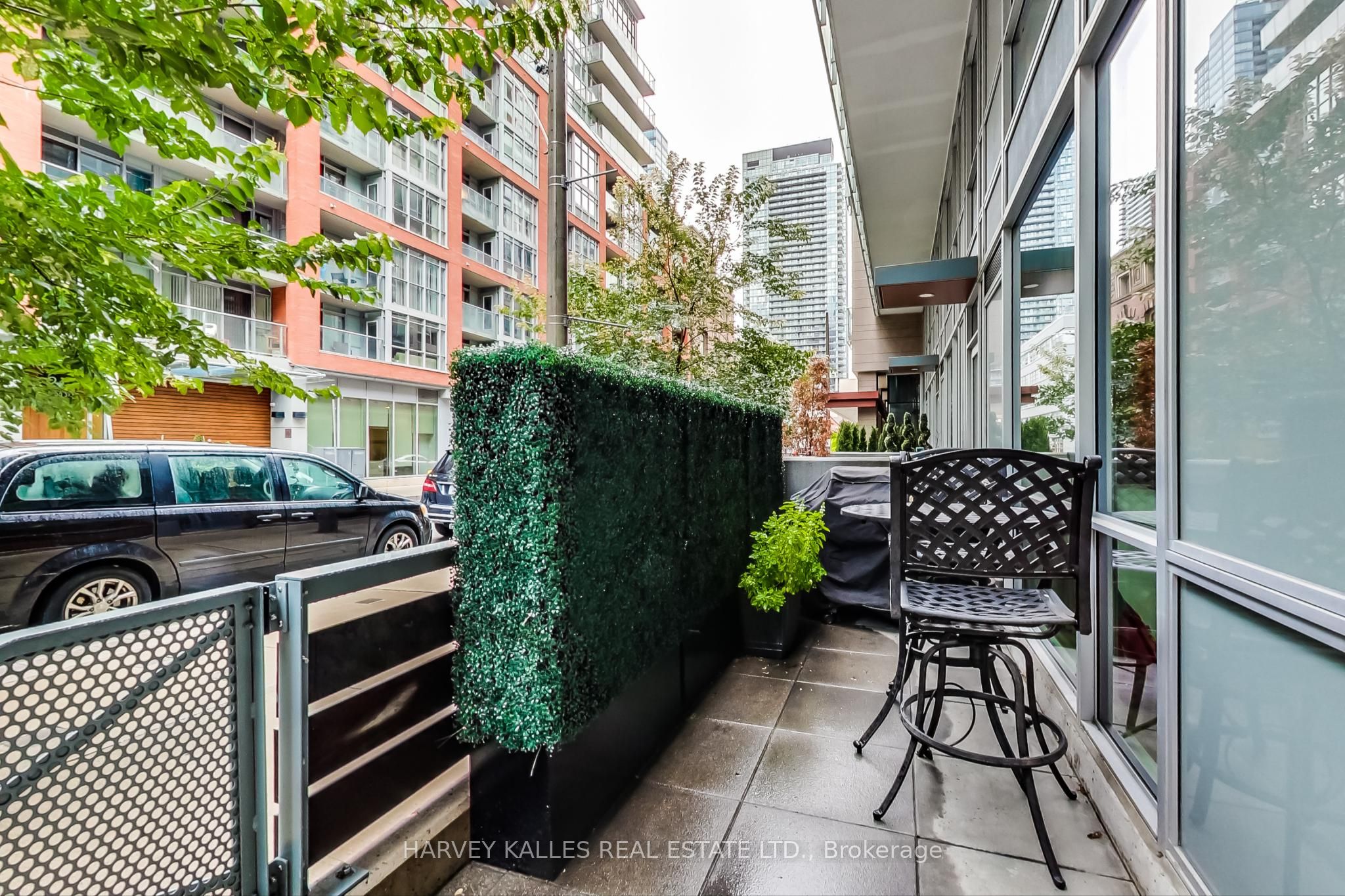 TH24-30 Nelson Street, Toronto, ON, M5V 0H5 photo 2
