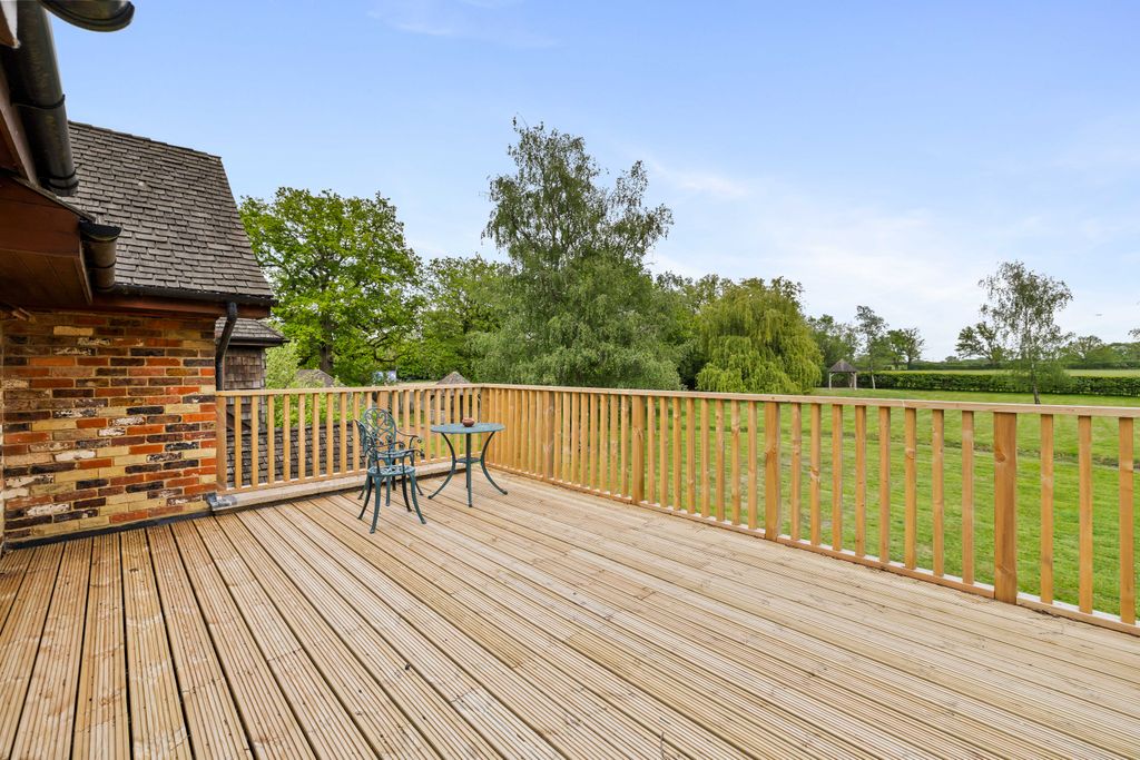 Additional image 21 of 5 bed detached house for saleRef: Gk - Lodge Lane, Redhill RH1