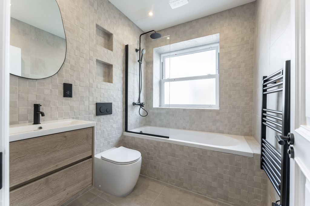 Additional image 11 of 2 bed flat for saleAlbion Place, Ramsgate, Kent CT11