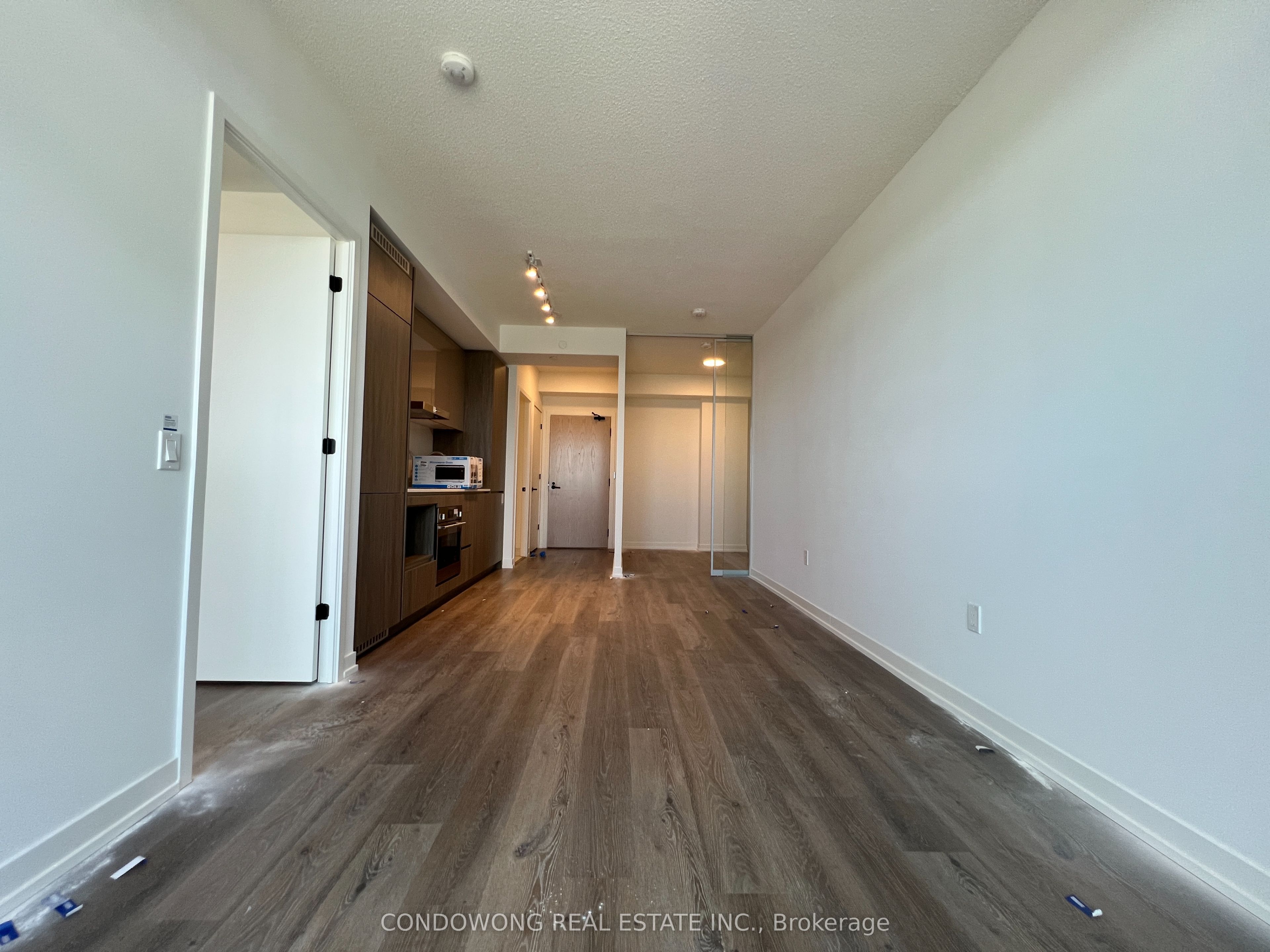 2606-28 Interchange Way, Vaughan, ON, L4K 0P8 photo 4