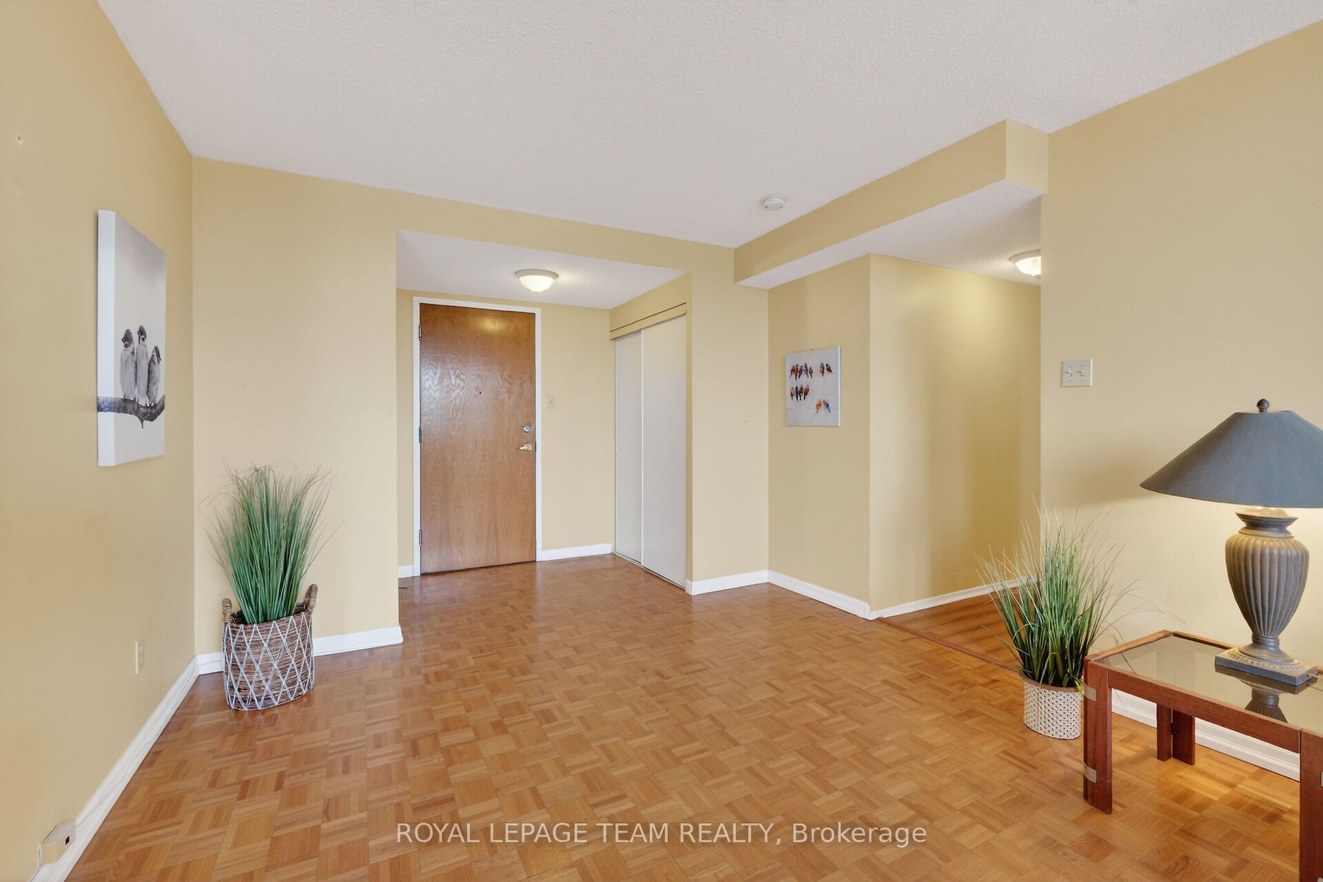 Additional image 5 of 501-2760 Carousel Crescent, Ottawa, ON, K1T 2N4