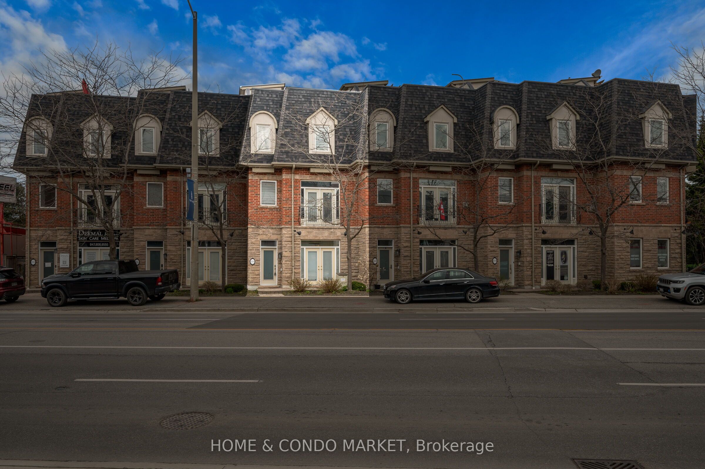 Additional image 2 of 3-194 Lakeshore Road W, Mississauga, ON, L5H 1G6