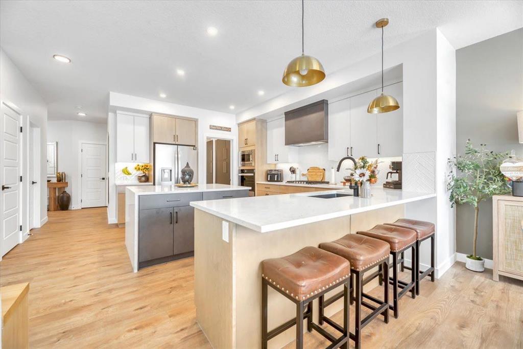77 Versant Point SW, Calgary, AB, T2Z 0Z5
