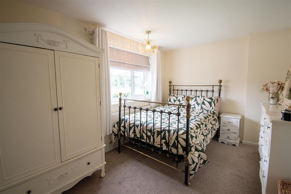 Additional image 18 of 5 bed detached house for saleMilldale Close, Marehay, Ripley DE5
