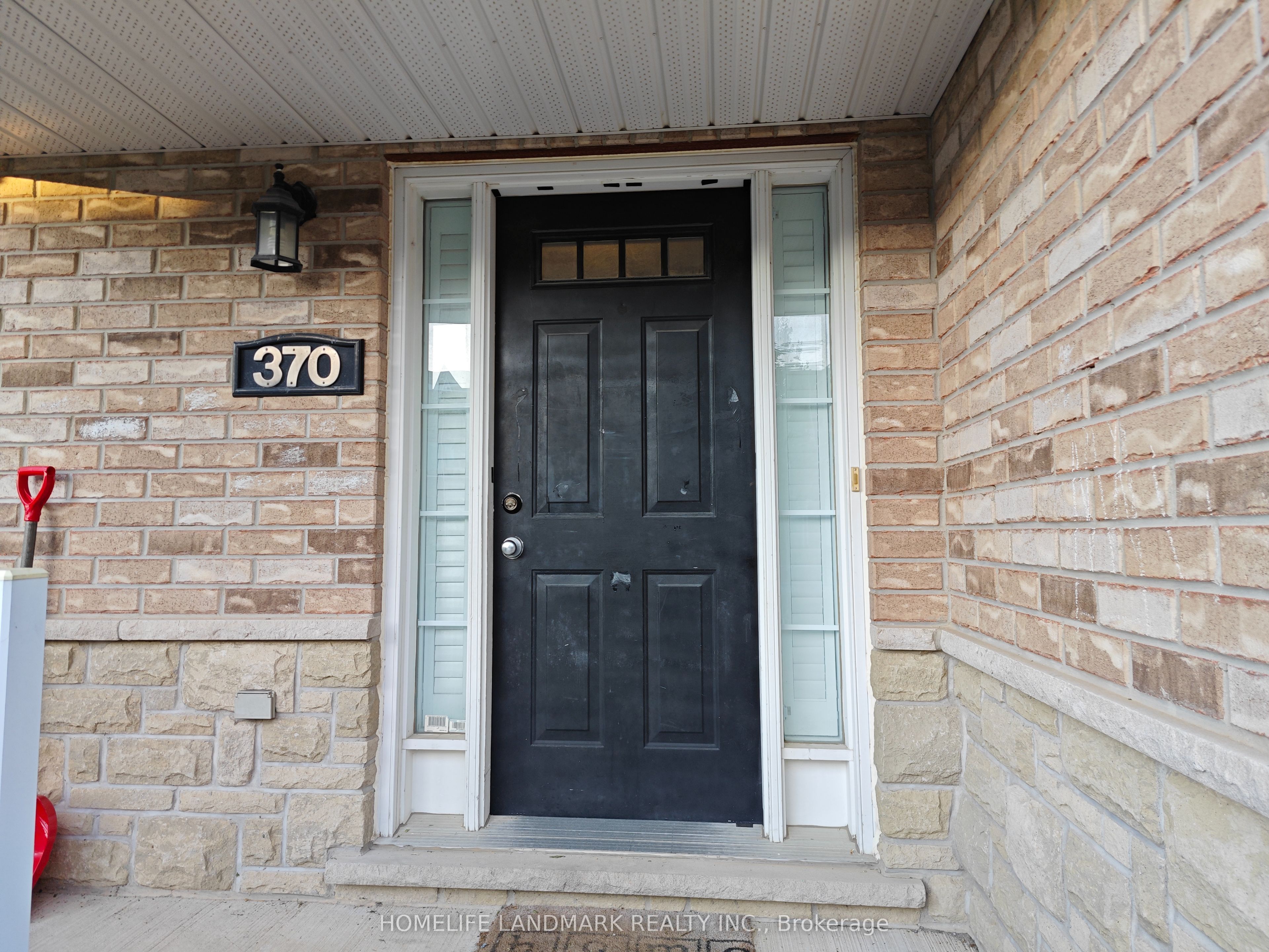 Additional image 2 of 370 Sauve Crescent, Waterloo, ON, N2T 2Y9