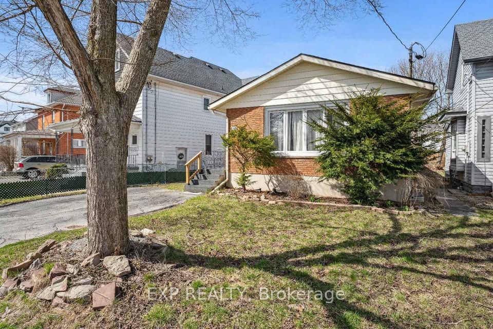 MAIN-148 Young Street, Welland, ON, L3B 4C8