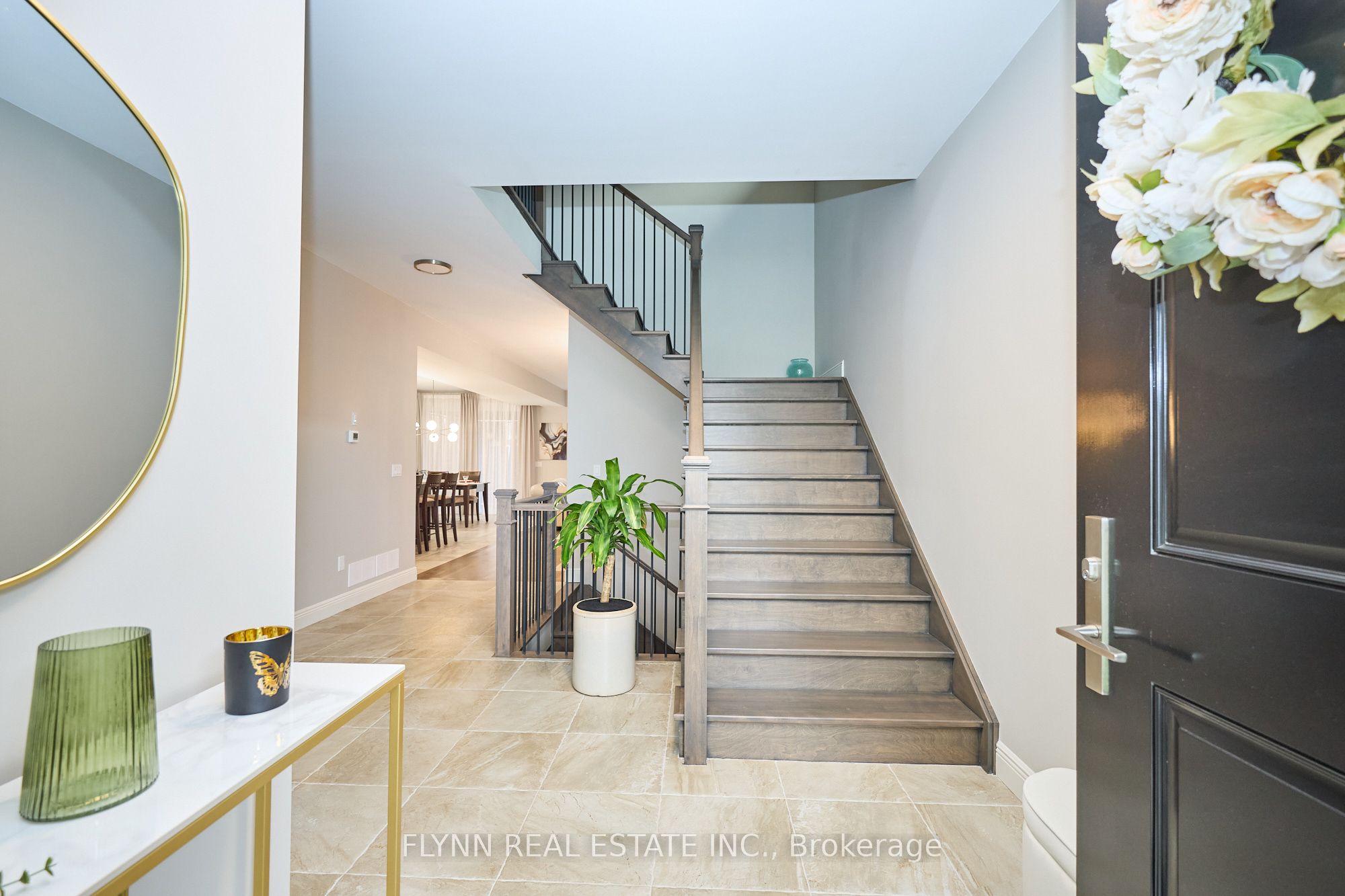 8880 Angie Drive, Niagara Falls, ON, L2H 3W8 photo 4