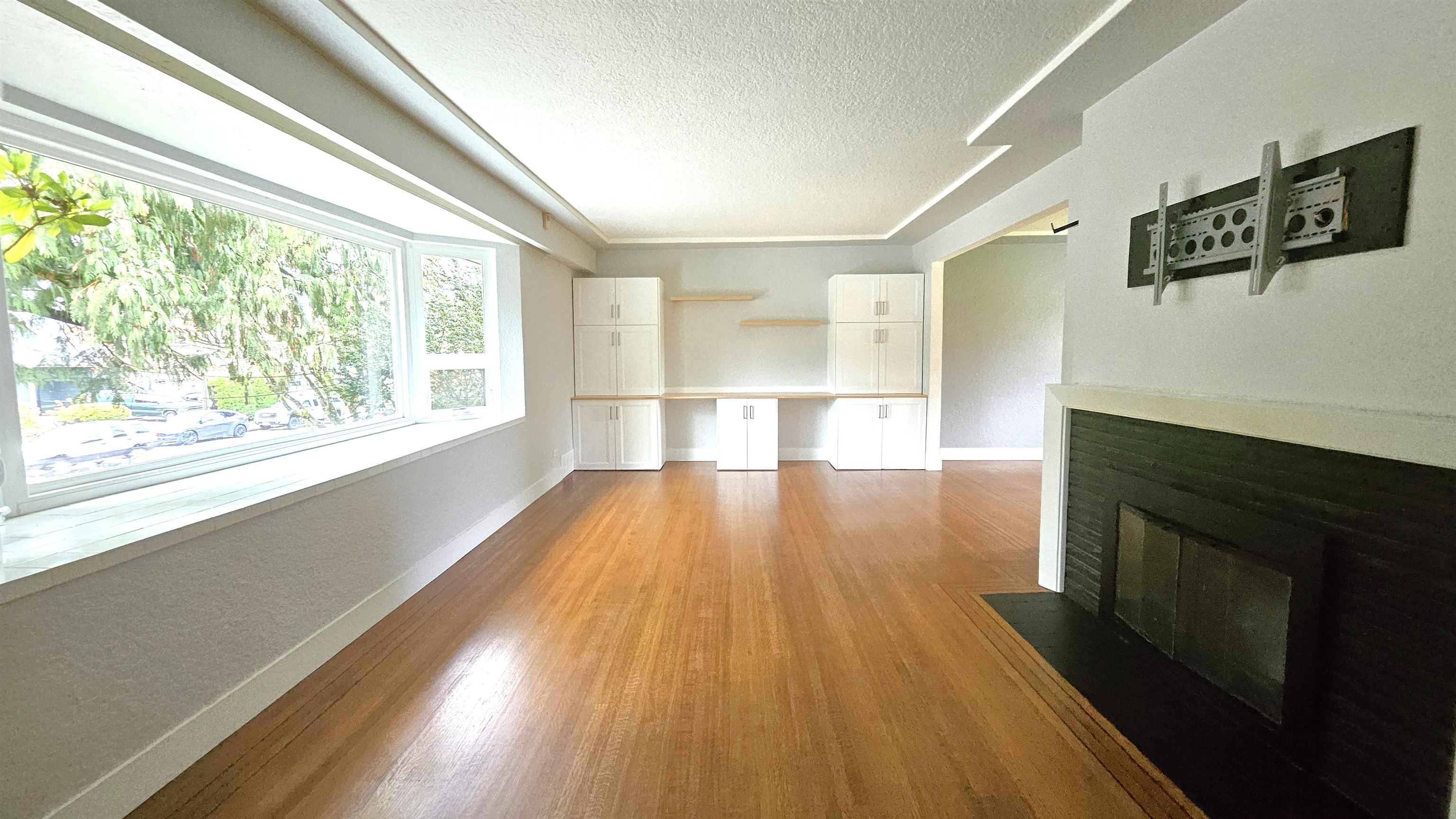 845 Smith Avenue, Coquitlam, BC, V3J 2X4 photo 3