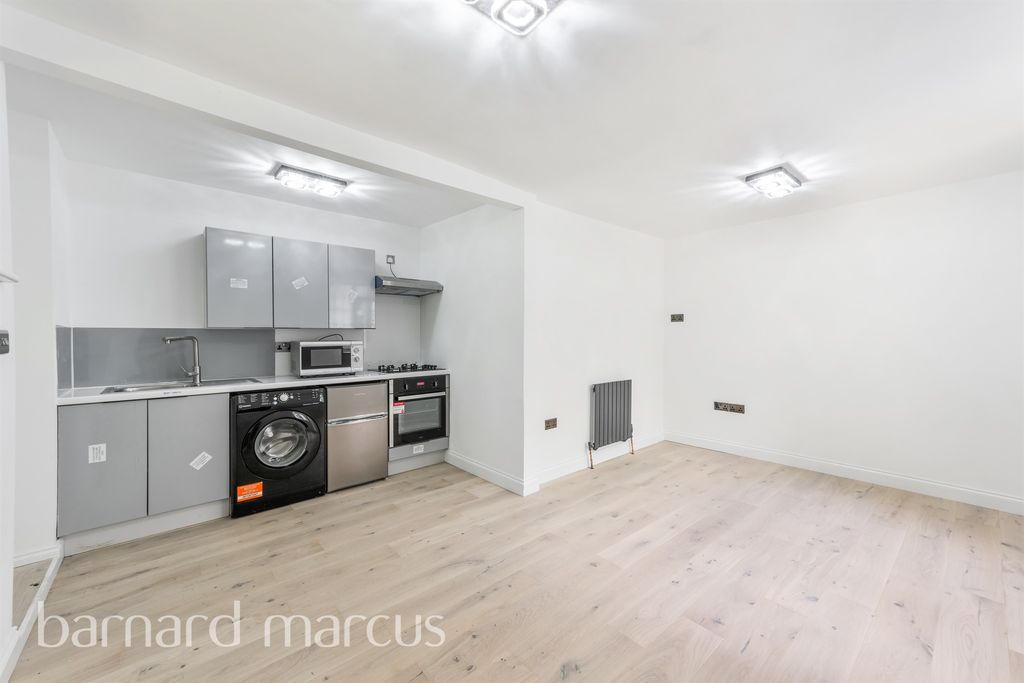 Additional image 12 of 5 bed detached house for saleShepherds Hill, Merstham, Redhill RH1