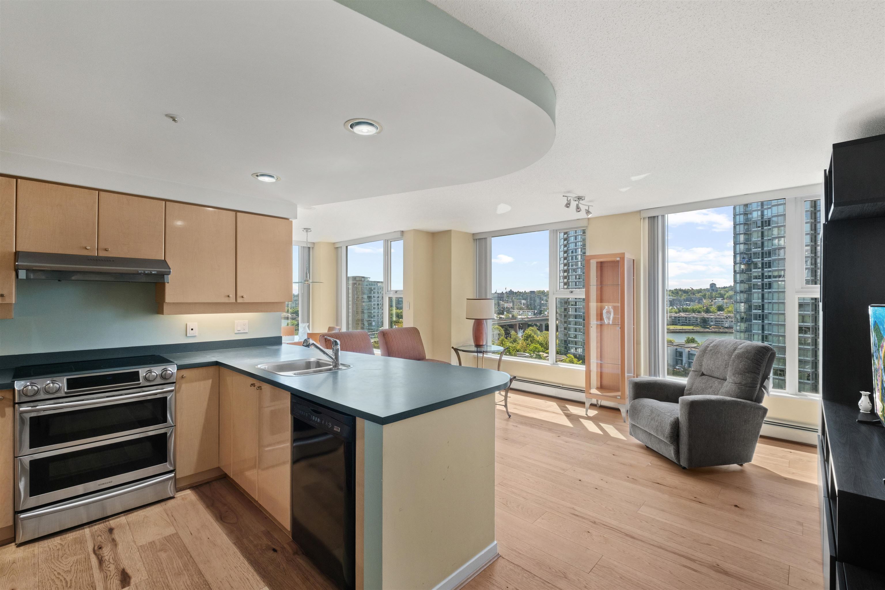 1207-1009 Expo Boulevard, Vancouver, BC, V6Z 2V9