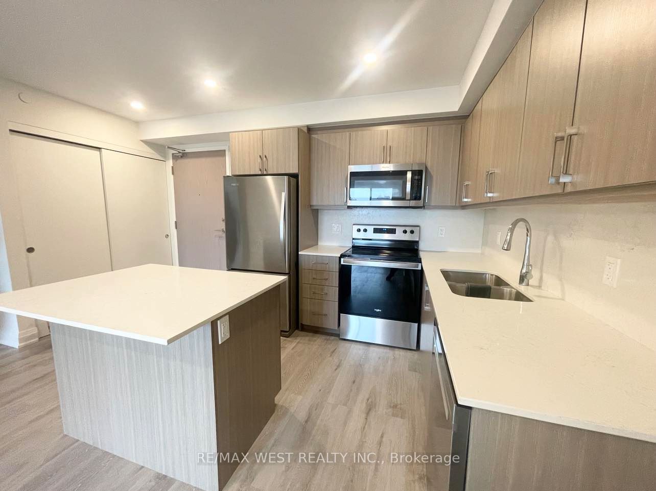 301-58 Lakeside Terrace, Barrie, ON, L4M 0L5 photo 5