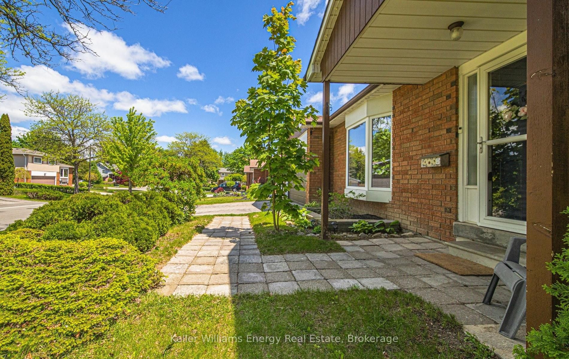 60 Habitant Crescent, Whitby, ON, L1P 1E2 photo 4
