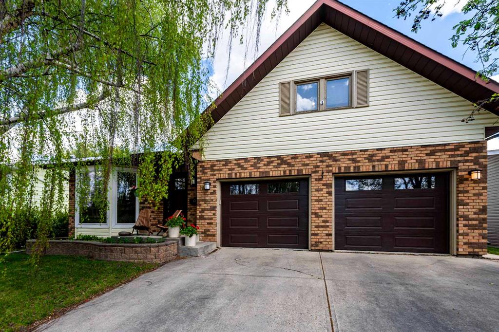 19 Maxwell Avenue, Red Deer, AB, T4R 1P3
