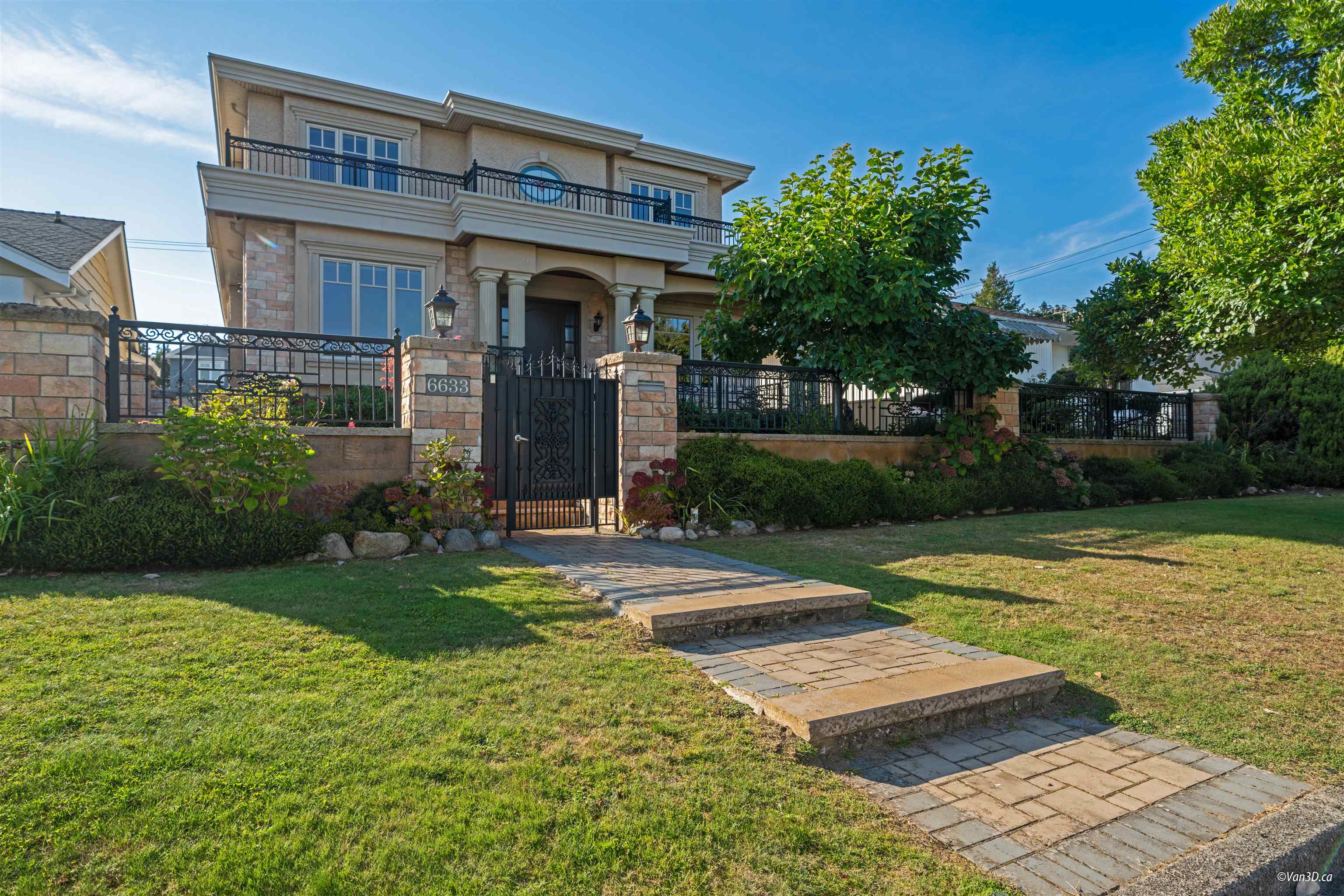 6633 Neal Street, Vancouver, BC, V6P 3N4