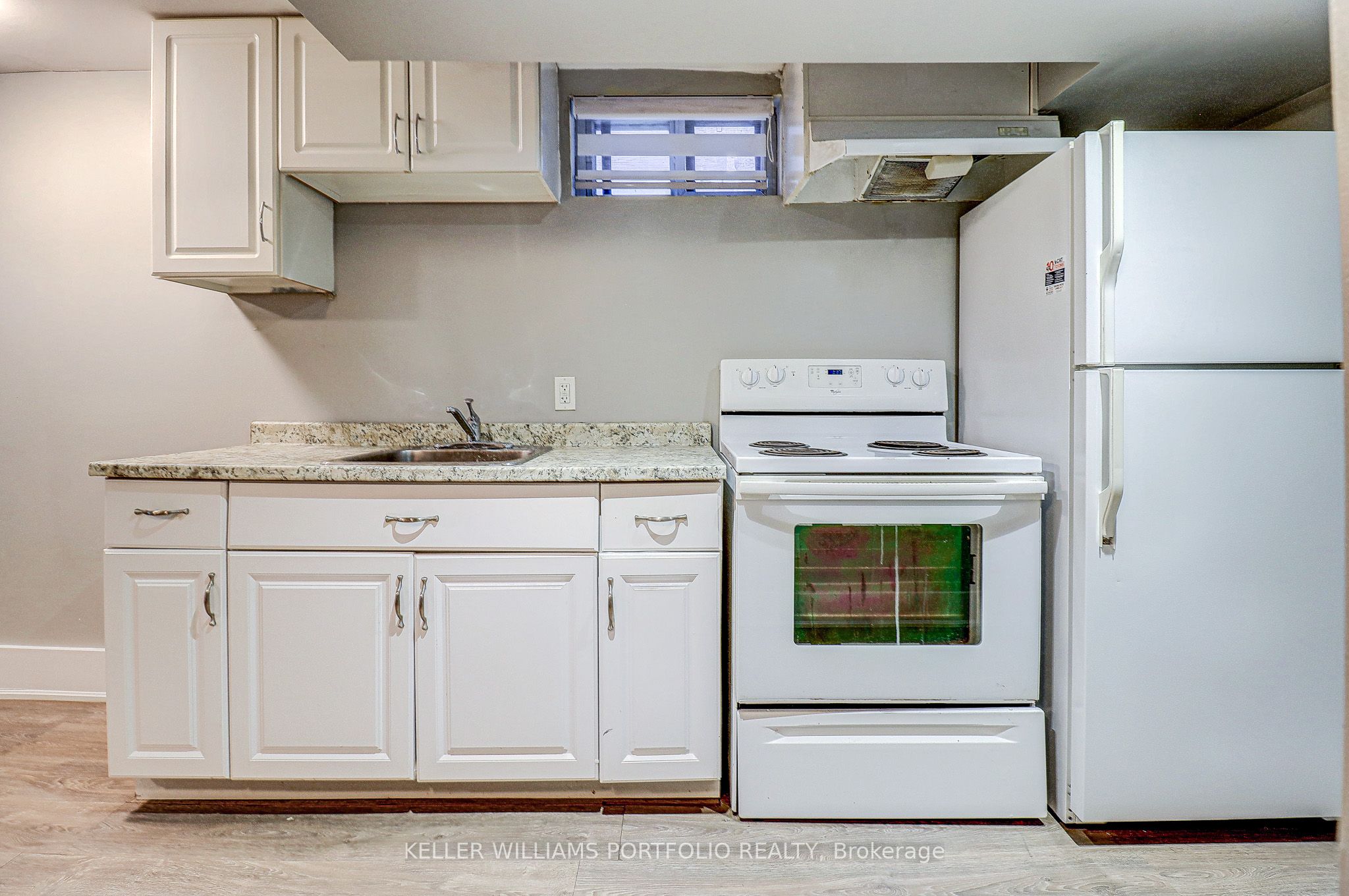Lower Unit-962 Willowdale Avenue, Oshawa, ON, L1H 1W4 photo 5
