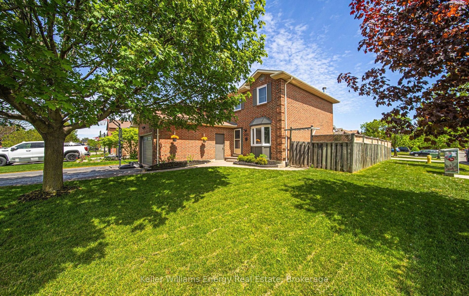 632 Chiron Crescent, Pickering, ON, L1V 4T4 photo 2