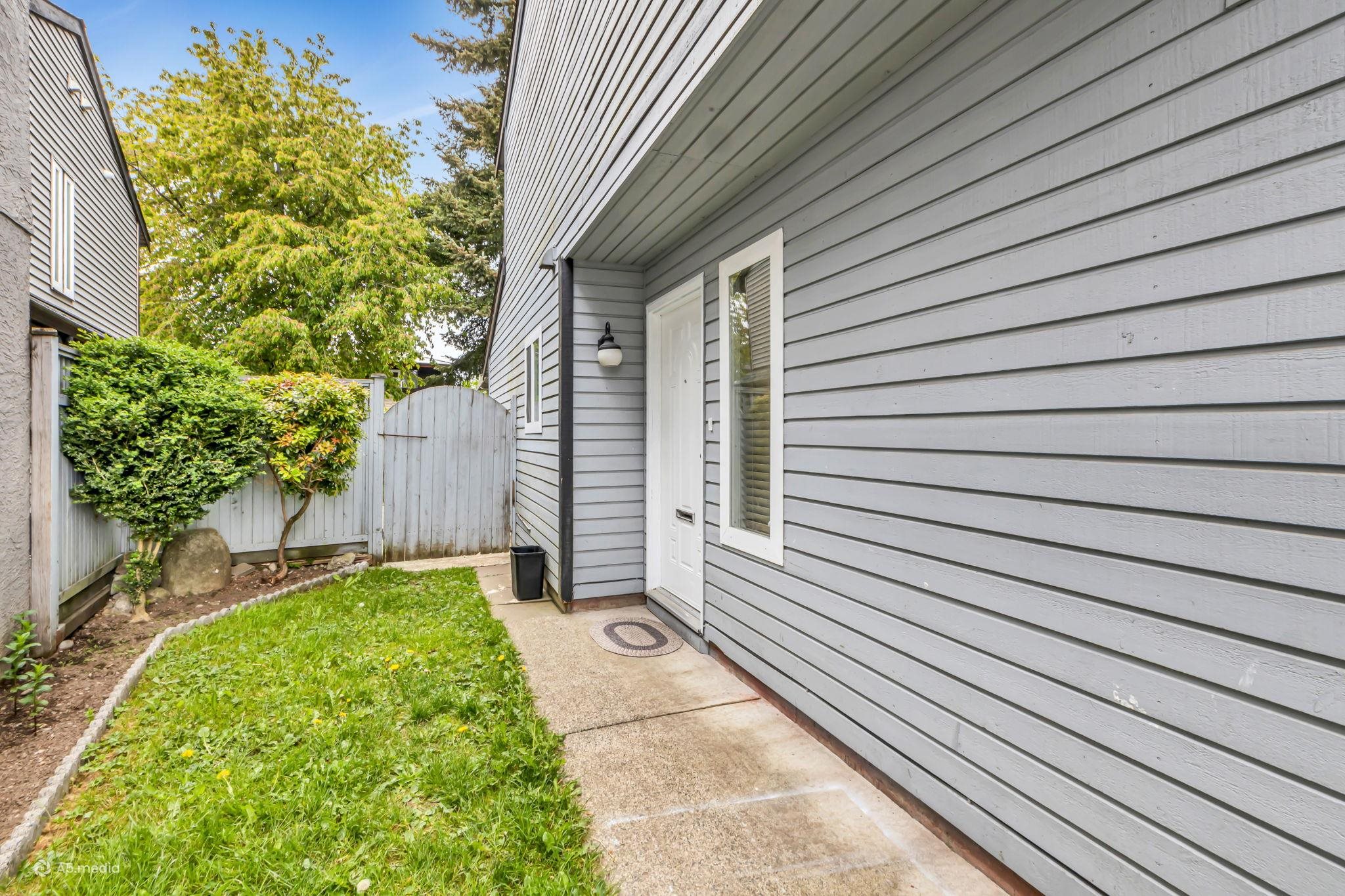 7368 Parkwood Drive, Surrey, BC, V3W 7G6 photo 4