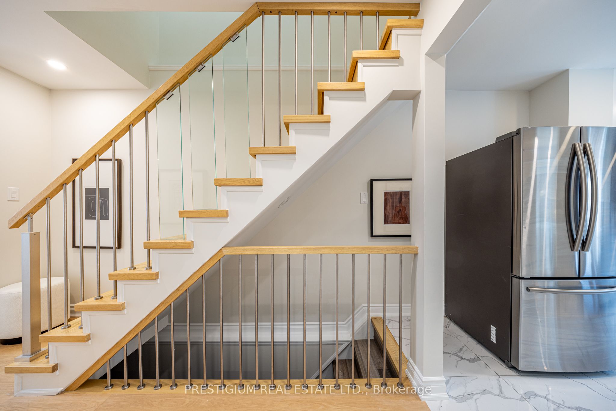 Additional image 3 of 4094 Teakwood Drive, Mississauga, ON, L5C 3L6