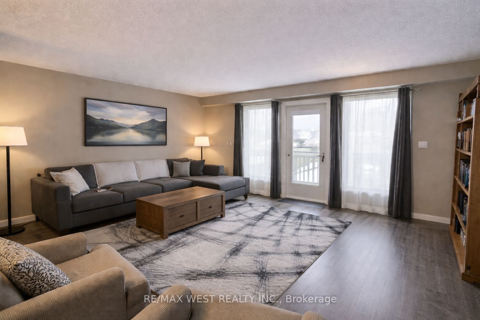 Additional image 2 of 662 Balsam Crescent, Oshawa, ON, L1J 6A2