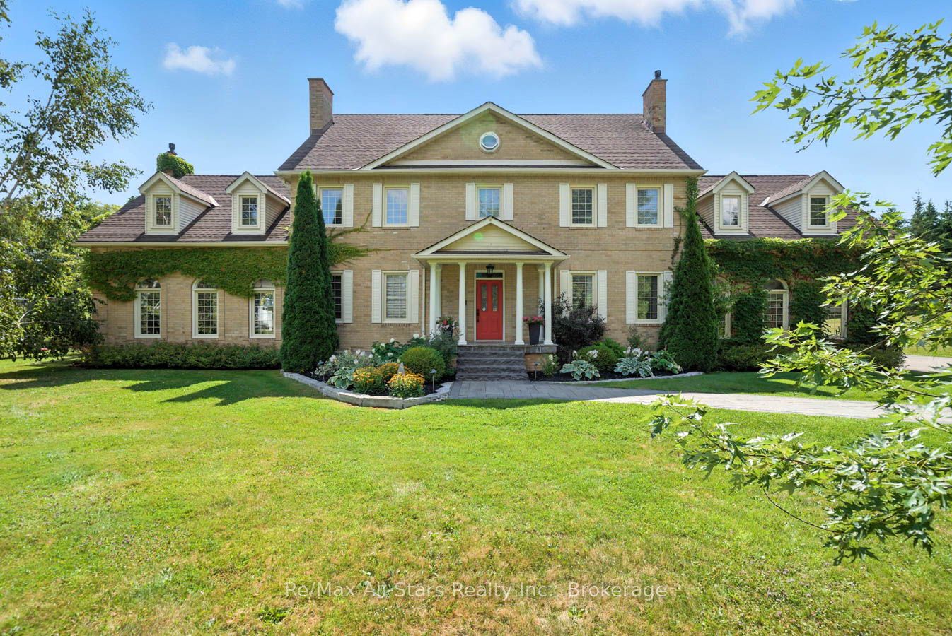 136 Wintergreen Court, Scugog, ON, L9L 2B1