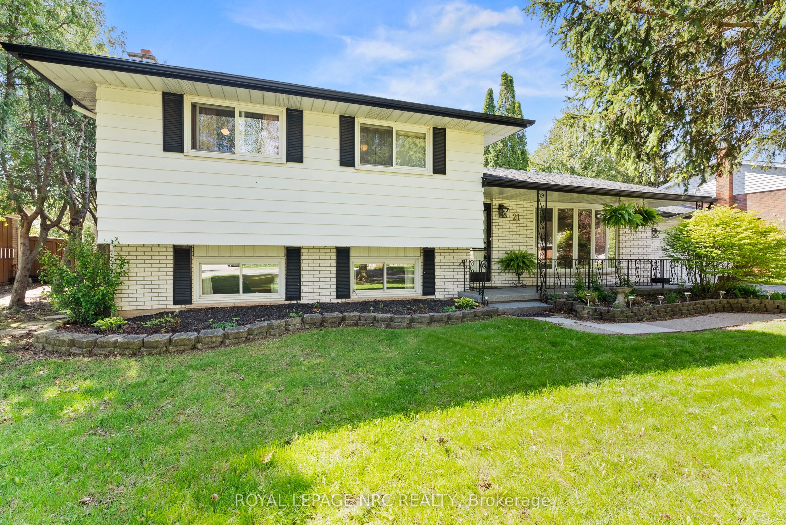 21 Upper Canada Drive, Niagara-on-the-lake, ON, L0S 1J0
