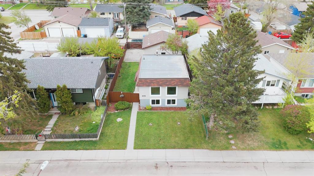 3240 Dovercliffe Road SE, Calgary, AB, T2B 1W2 photo 4