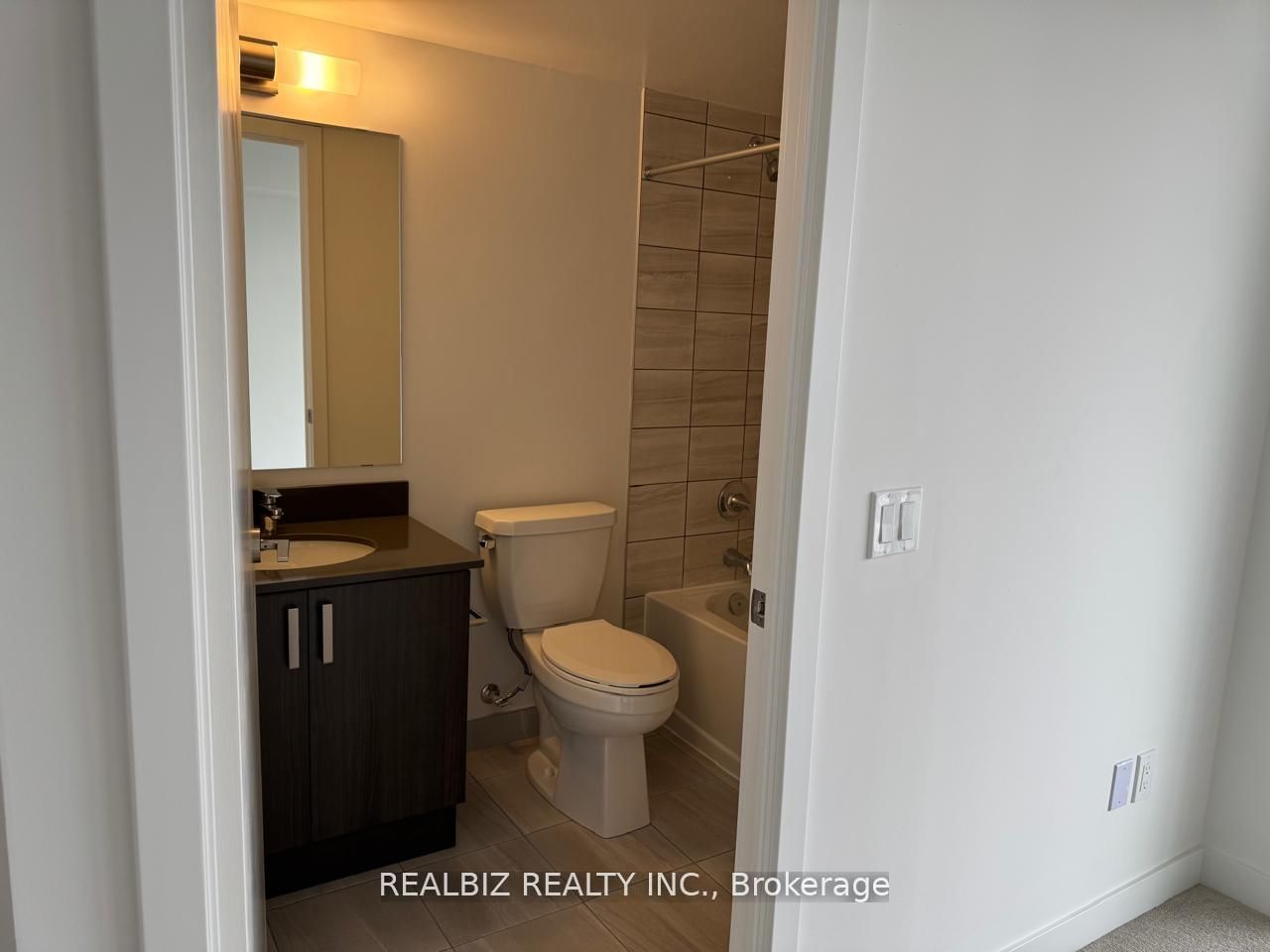 Additional image 4 of 902-1010 Sandy Beach Road, Pickering, ON, L1W 0C7