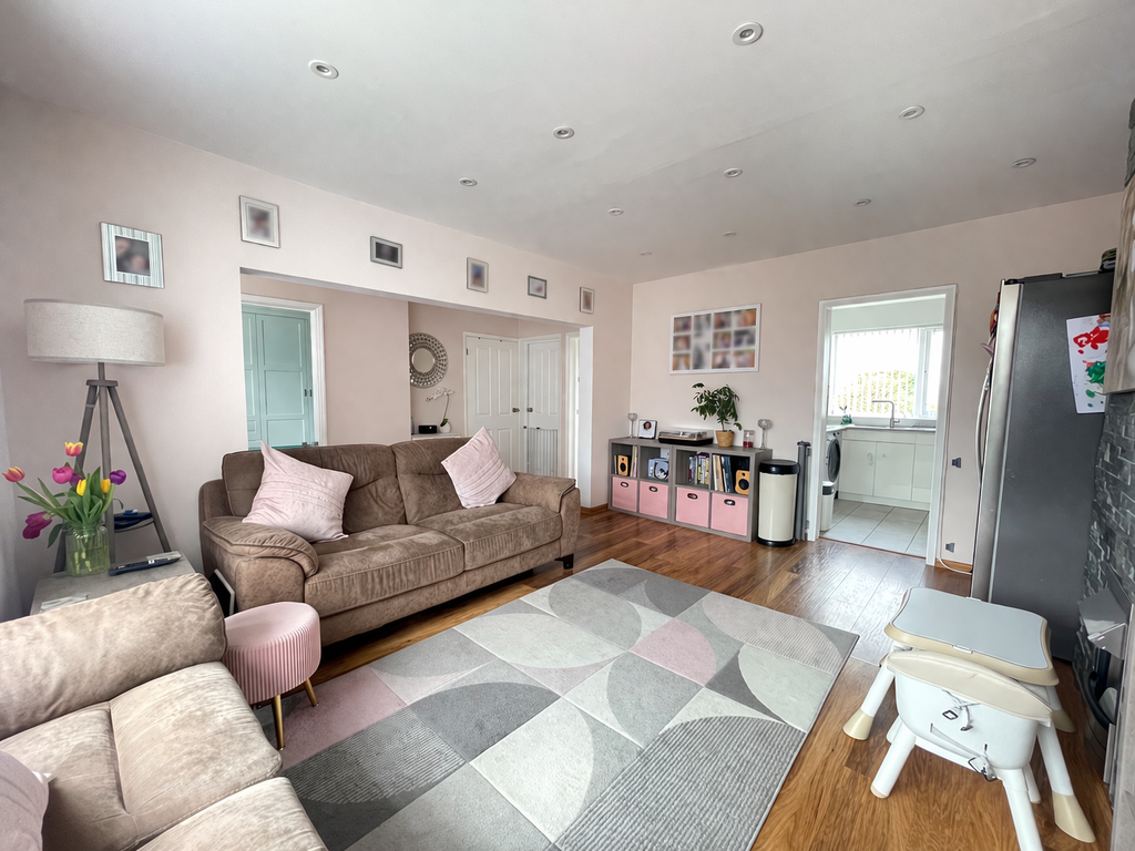 2 bed maisonette for saleSt. Georges Avenue, Sheerness ME12