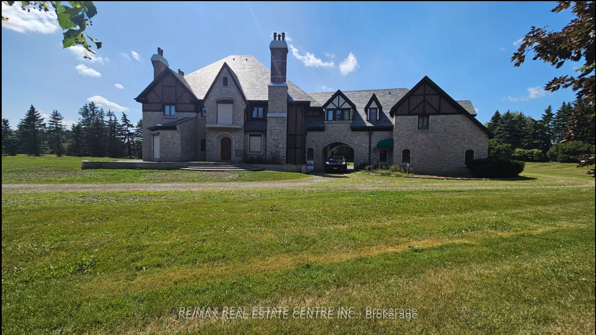 2 Edgeforest Drive, Brampton, ON, L6P 0E1