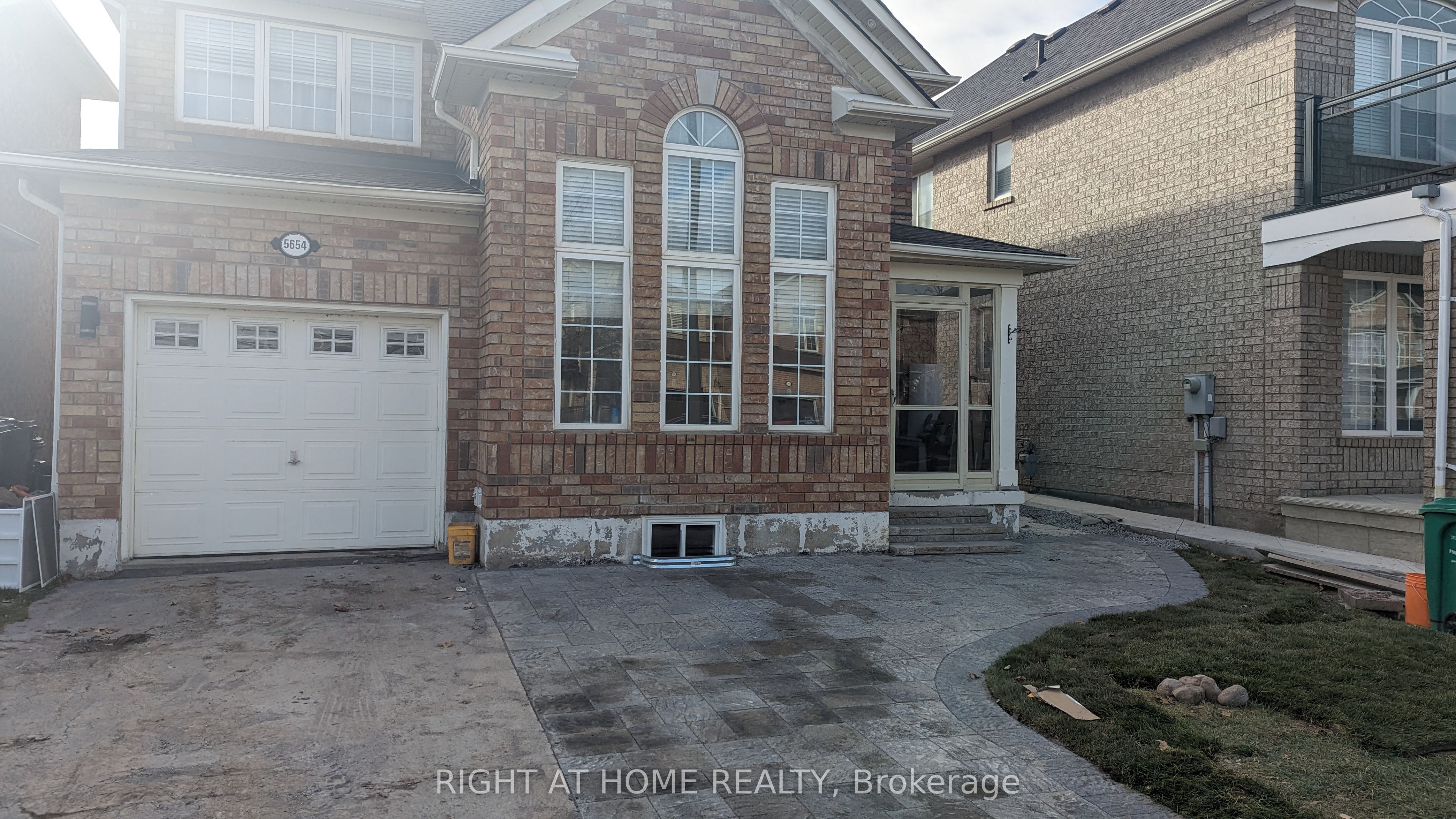 5654 Churchill Meadows Boulevard, Mississauga, ON, L5M 7A7