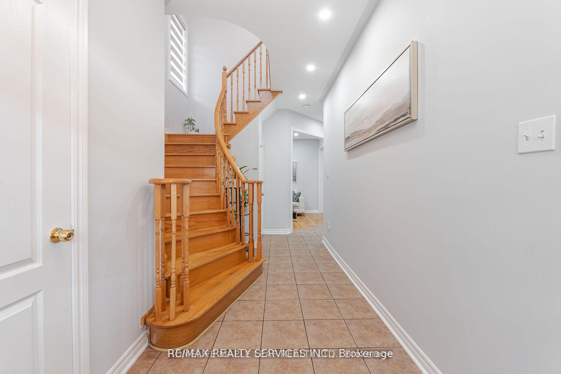 Additional image 5 of 27 Hardgate Crescent, Brampton, ON, L7A 3V7