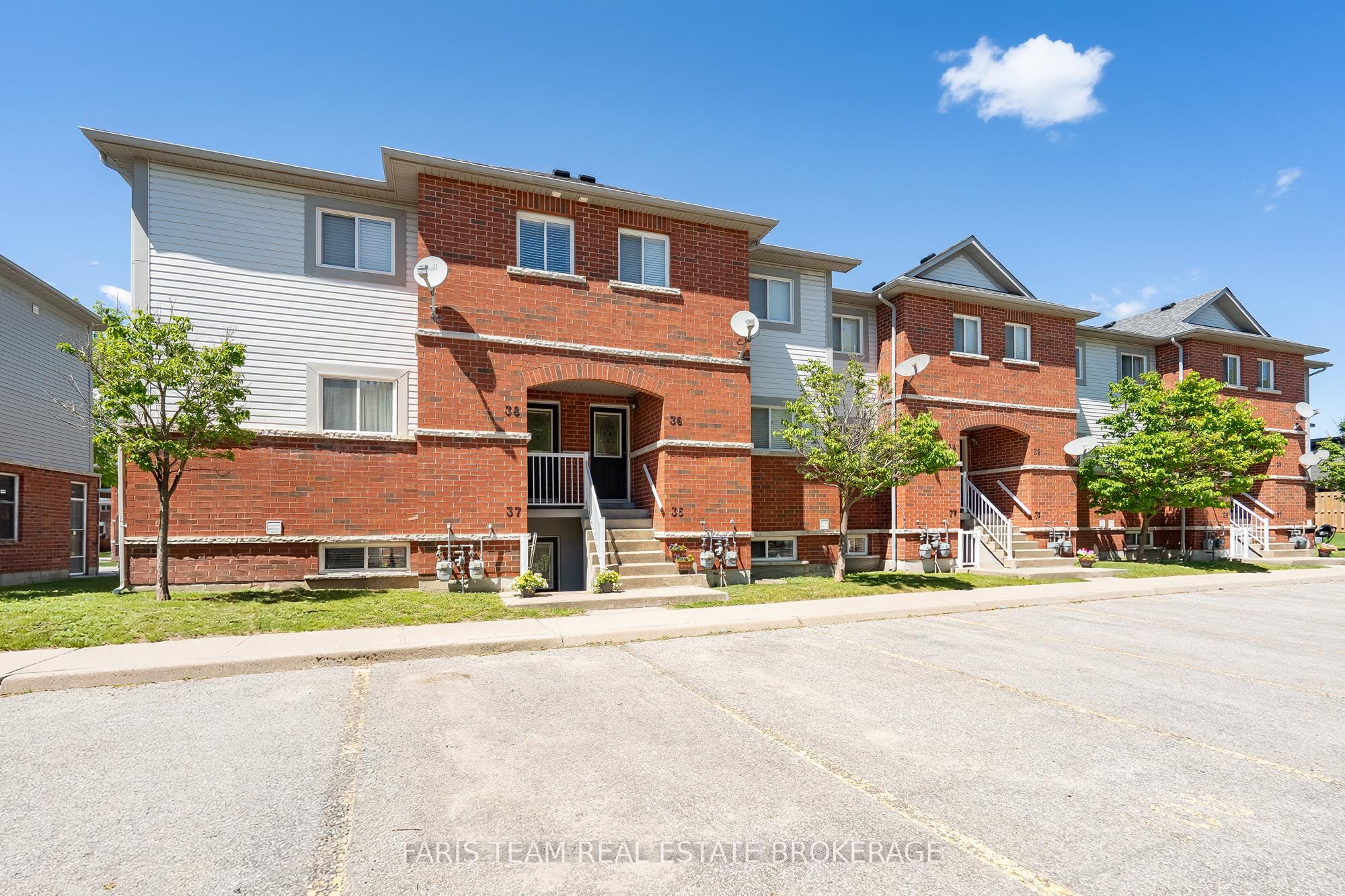 37-241 Ferndale Drive S, Barrie, ON, L4N 0T6