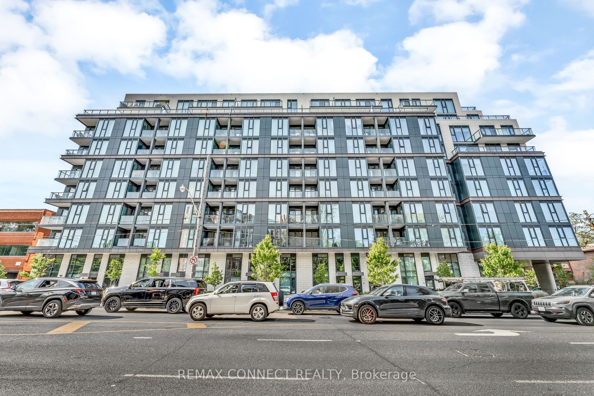 504-250 Lawrence Avenue W, Toronto, ON, M5M 1B1 photo 4