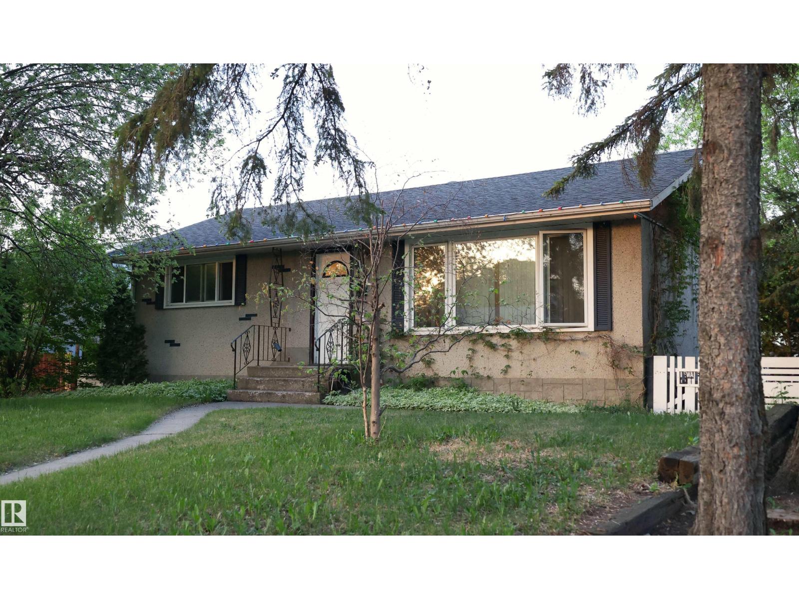 12231 47 Street NW, Edmonton, AB, T5W2X6