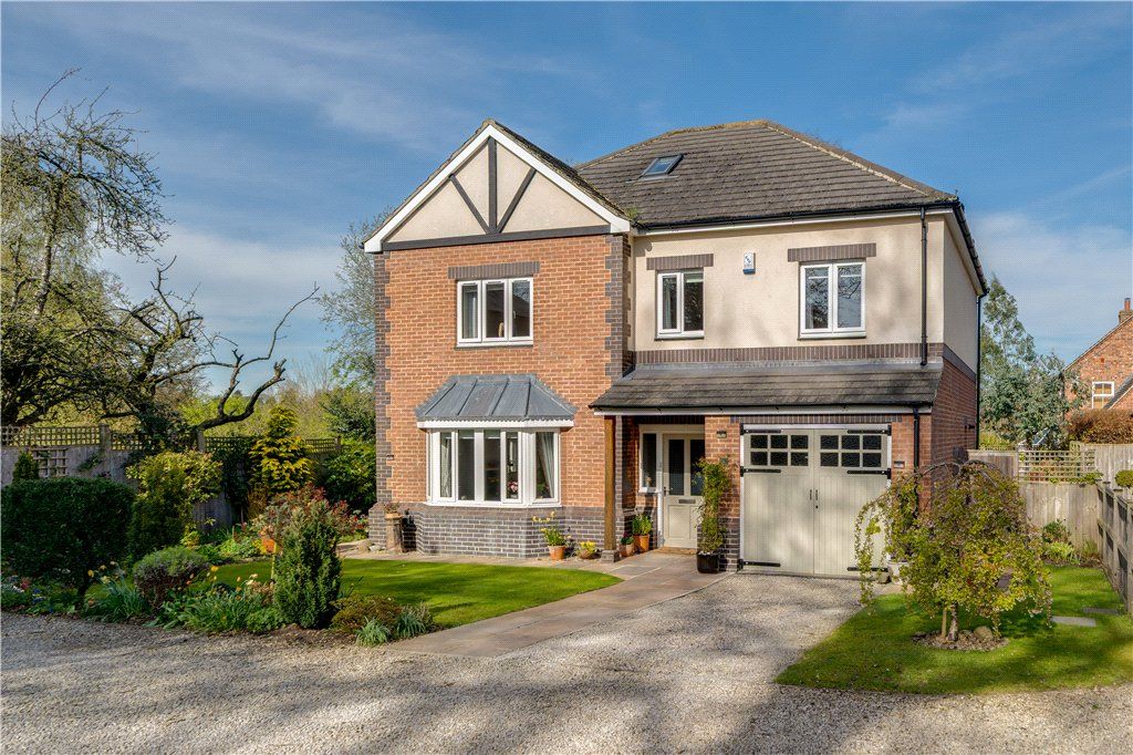 4 bed detached house for saleClotherholme Court, Clotherholme Road, Ripon, North Yorkshire HG4