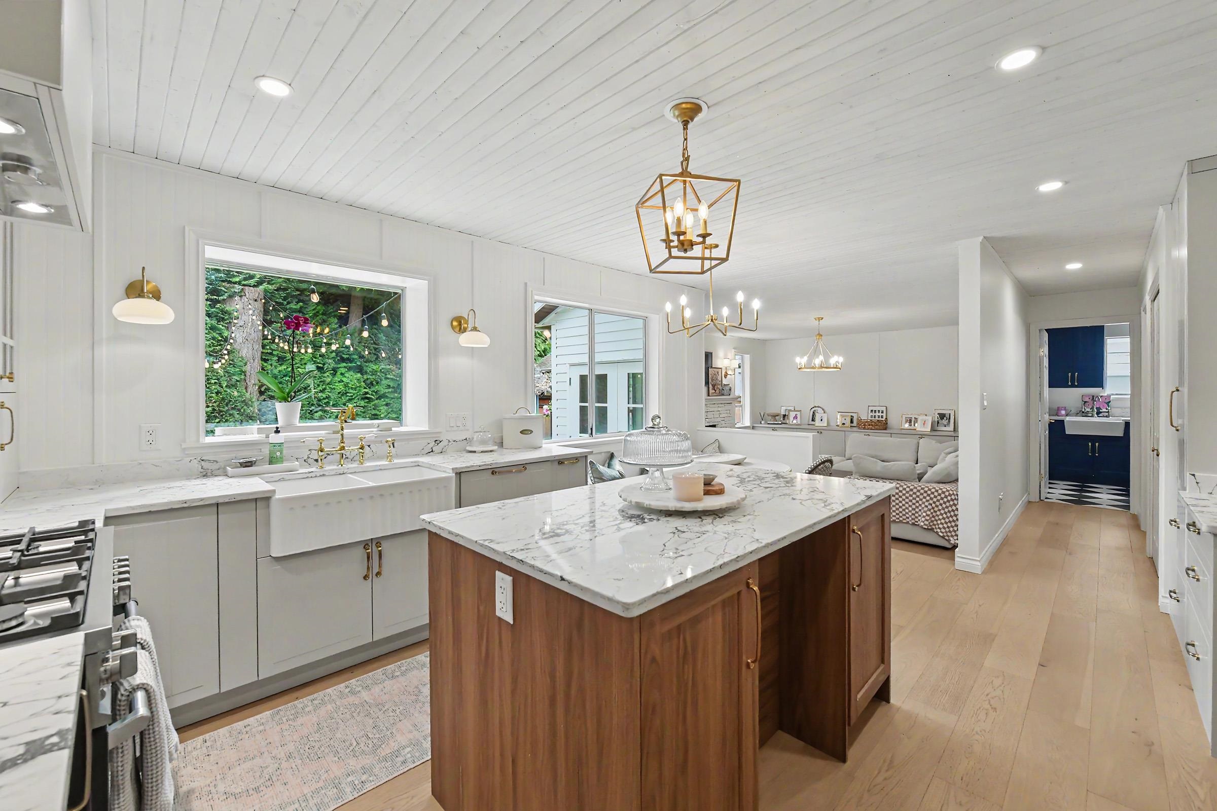 Additional image 5 of 2085 Ocean Forest Drive, Surrey, BC, V4A 6P1