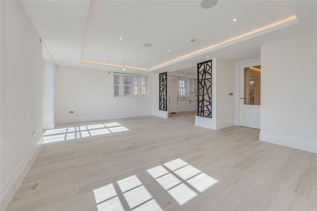 Additional image 4 of 2 bed flat for saleWatford Road, Radlett, Hertfordshire WD7