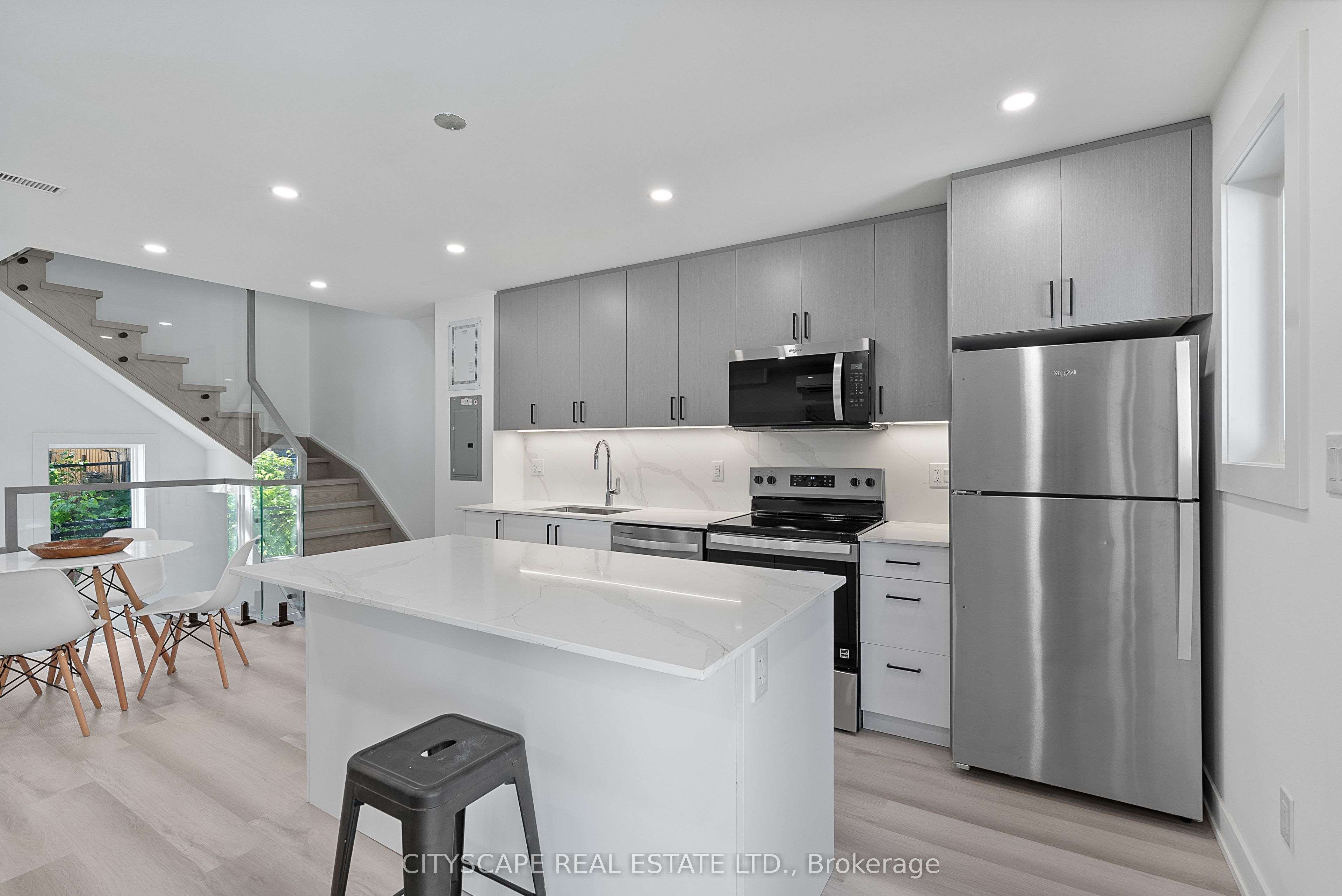 5 Gdn Ste-591 Oakwood Avenue, Toronto, ON, M6E 2X8 photo 4