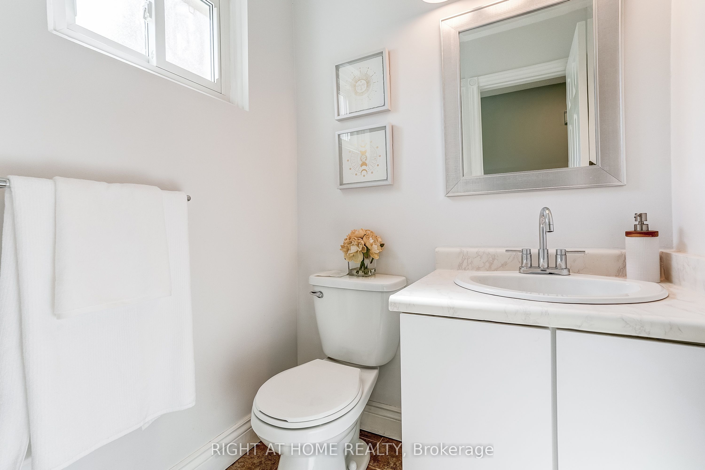 Additional image 3 of 55-2120 Rathburn Road E, Mississauga, ON, L4W 2S8