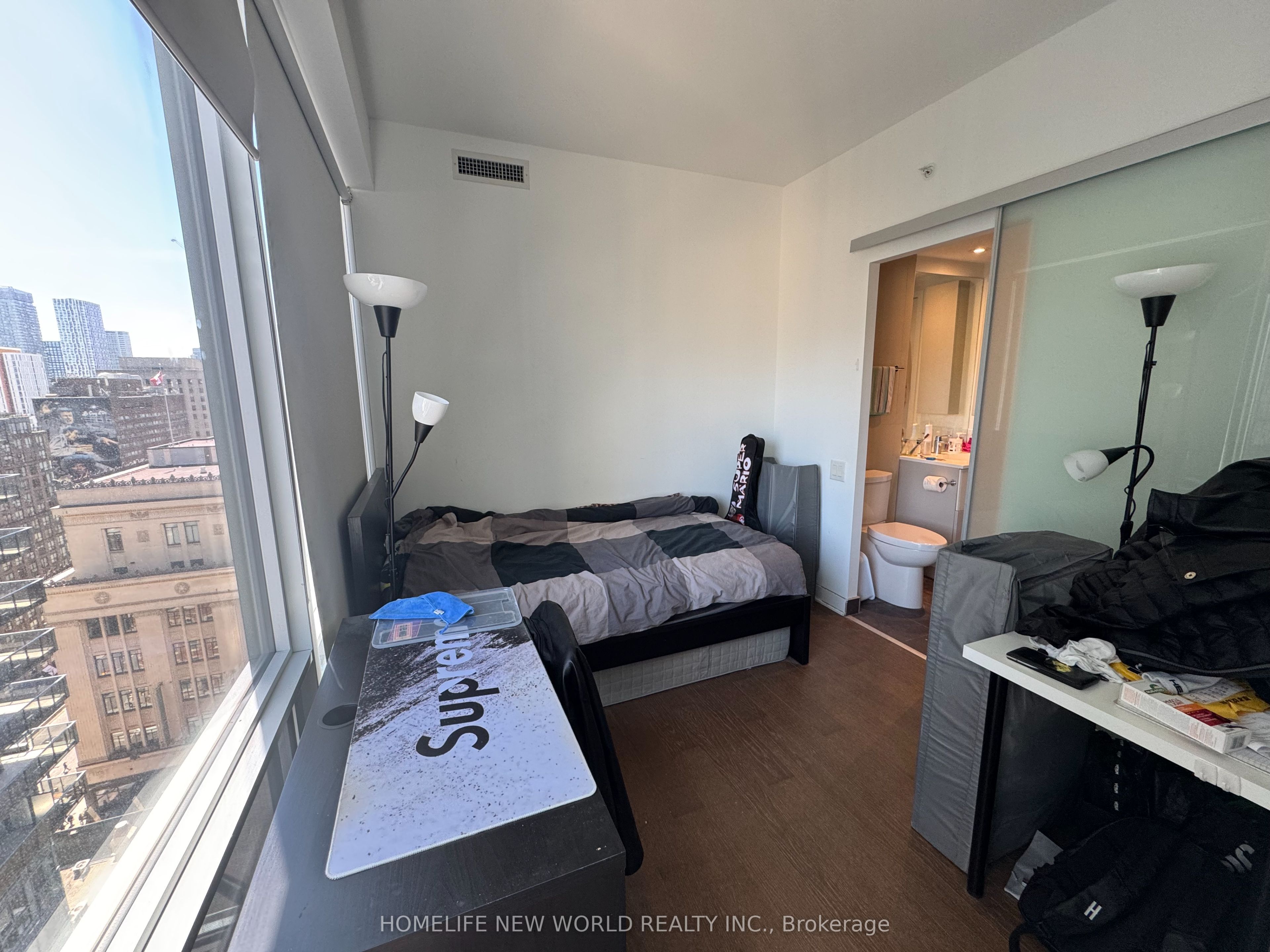 1709-15 Grenville Street, Toronto, ON, M4Y 1A1 photo 4