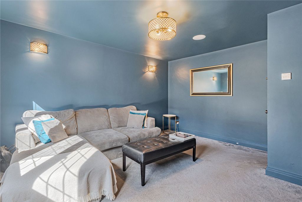 Additional image 10 of 4 bed detached house for saleThe Warren, Radlett, Hertfordshire WD7